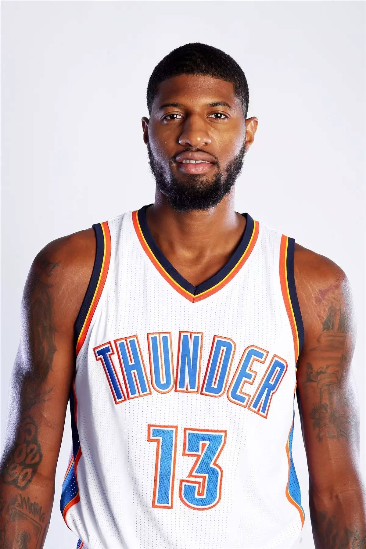 官方：38岁洛里与洛杉矶FC达成1+1续约协议（洛杉矶FC官宣与38岁洛里签订1+1续约合同）