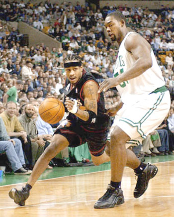 斯洛特：布拉德利对维尼修斯防得很好，我们几乎已做到极限（斯洛特：布拉德利很好地遏制了维尼修斯，我们已发挥到极致）