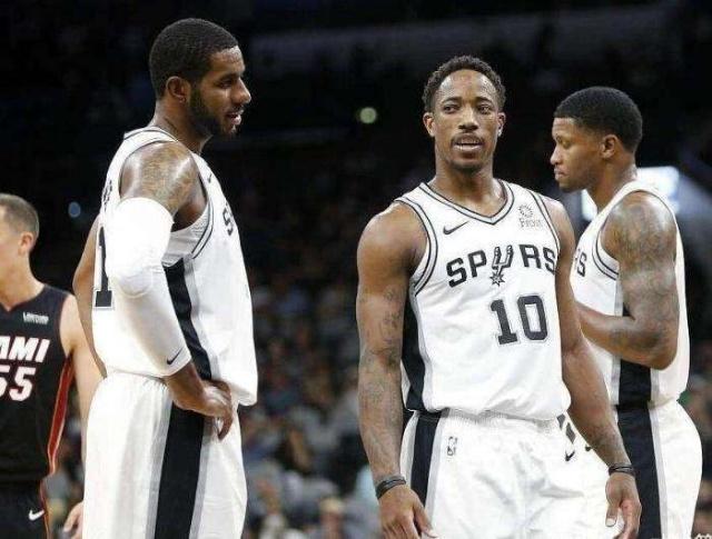 拜仁跟队：凯恩正在全力劝说格伊，希望他能选择加盟拜仁（拜仁随队记者：凯恩正全力游说格伊，盼其选择加盟拜仁）